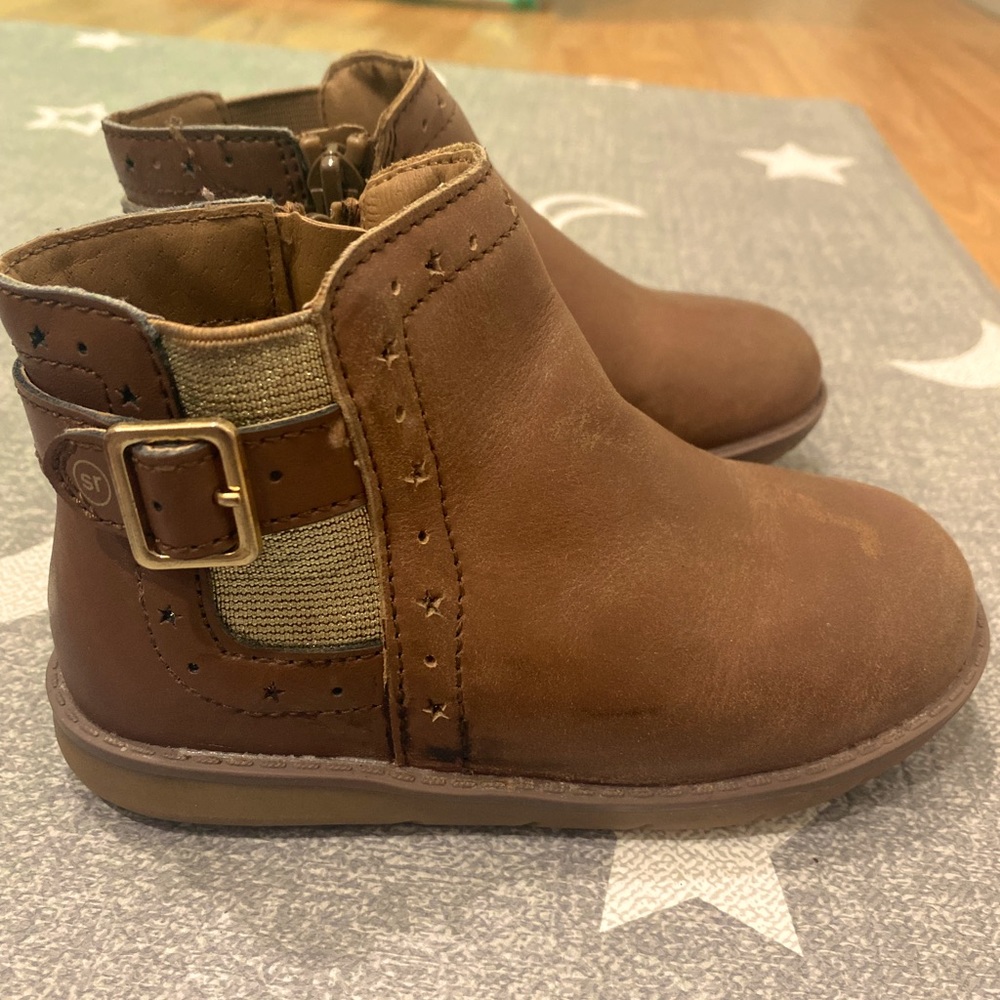Stride Rite Unisex-Child SRT Agnes Fashion Boot